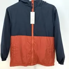 新品タグ付⭐︎ナイロンパーカー　150㎝　裏側フリース　フード付　アウター　上着