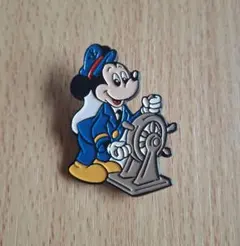 ディズニー　ミッキーマウス ピンバッジ 船長 レトロ