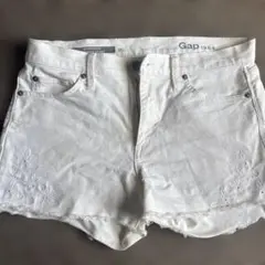 Gap 1969 ホワイトショートパンツ