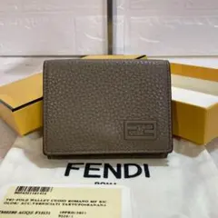 ！新品同然！　FENDI フェンディ　折り財布　コンパクト　付属品完備のサムネイル