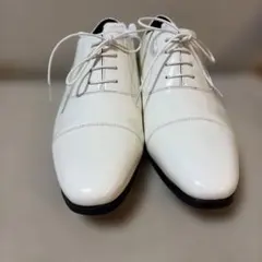 エナメルシューズ　白