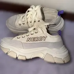 NERDY スニーカー ホワイト 厚底のサムネイル