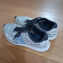 New Balance STROBE スニーカー グレーのサムネイル
