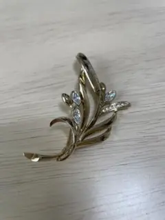 ヴィンテージ ブローチ リーフ ゴールド
