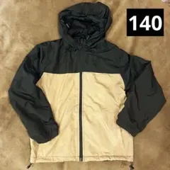 フード付き軽量ジャケット 黒とベージュ140サイズ