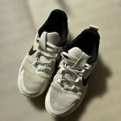 Nike Star Runner スニーカー ホワイト/ブラック　20.5