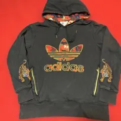 adidas 花柄ロゴ フード付きパーカー　サイズXS