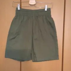 GU オリーブ色 ショートパンツ M