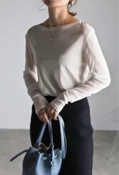 ボンジュールサガン　シアークルーネックプルオーバー　オフホワイト