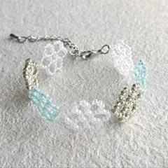 ハンドメイドビーズブレスレット【レース・ブルー×シルバー×ホワイト】