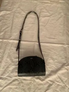 3/31 削除　A.P.C.　ショルダーバッグ　ミニDemi-Lune バッグ