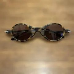 Item thumbnail for item a2ec50d9-2131-4d5e-b1fb-a4f746d43146