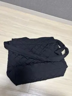 ブラック キルティング ショルダーバッグ