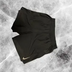 NIKE ショートパンツ　ランニングパンツ Mサイズ　ブラックのサムネイル