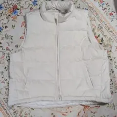 極美品LOWRYS FARM ホワイト 中綿ベストふんわりフリーサイズ