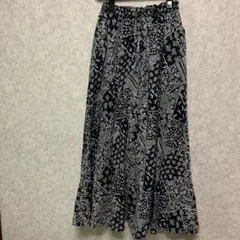 【アースミュージックアンドエコロジー】ロングスカート花柄 ネイビー♦︎F♦︎