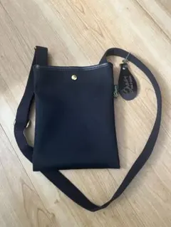 【Brady】ブラックショルダーバッグ　サコッシュのサムネイル