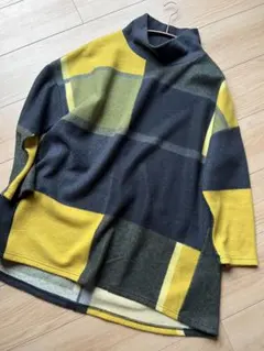 オシャレ　パネル　イエロー　グレー　ハイネック　ニット　チュニック　個性