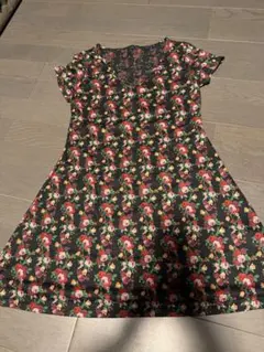 Spiral Girl 花柄 半袖ミニワンピース 黒