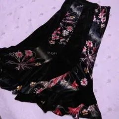 黒 花柄 ベルベット エスカルゴ　ロングカート