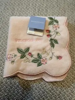 新品ウェッジウッド 花柄刺繍 タオルハンカチ　レース