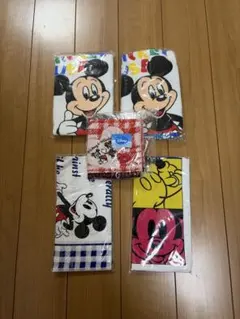 ミッキーマウス　ミニーハンドタオル　タオルハンカチ　お弁当風呂敷