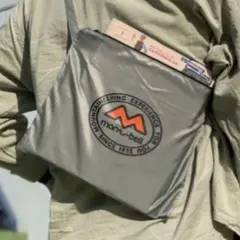 Item thumbnail for item 97b924e1-f2d5-44ce-8e98-9d67ee657040