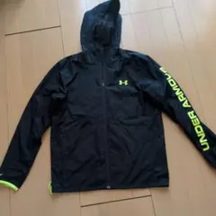 Under Armour フード付きウィンドブレーカー M 黒
