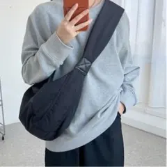 【大人気】撥水ショルダーバッグ ブラック 大容量 軽量 斜め掛け 男女兼用 通勤