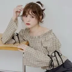 continuer de NICE CLAUP ブラウス