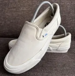 VANS VALUT バンズ クラシックスリッポン　白　ホワイト　25.5.cm