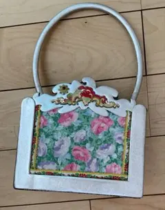 Item thumbnail for item 7640d4e7-e7a8-46e7-aea8-d574137d6d85