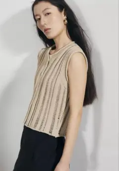 H&M BUTTON-FRONT SWEATER VESTのサムネイル