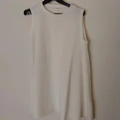 Aラインノースリーブカットソー 白、黒2枚まとめてです。