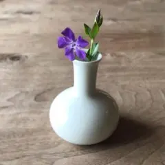 白磁　鶴首一輪挿し　1本