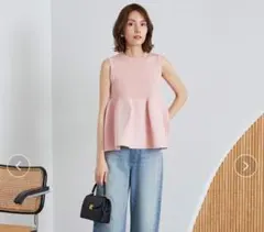 Mila Owen フォルムアンサンブルペプラムノースリニットのサムネイル