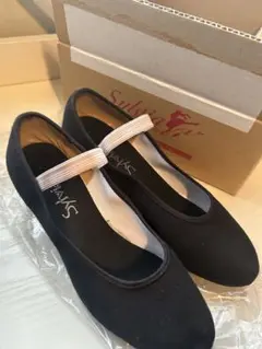 Sylvia キャラクターシューズ