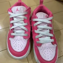 NIKE AIR JORDAN キッズスニーカー ピンク22インチのサムネイル