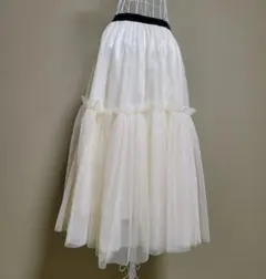 チュール　フリル　ホワイト　スカート　膝丈