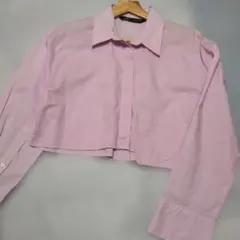 美品　ZARA クロップド丈 長袖シャツ ライトピンクMのサムネイル