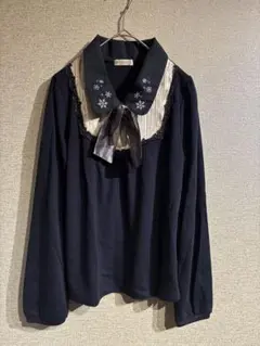 axes femme ブラウス 長袖 雪の結晶 刺繍 レースのサムネイル