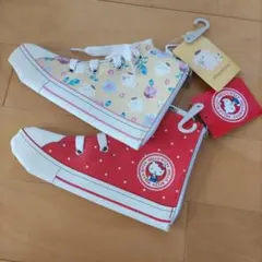 新品　ハローキティ ポムポムプリンキャンバススニーカーポーチ 2セット