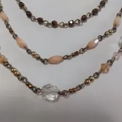 ビーズ3連ロングネックレス