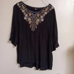 花柄刺繍 五分袖ブラウス ブラック Lサイズのサムネイル