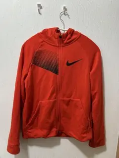 ナイキNIKE フードつきパーカー 赤 キッズMサイズ送料込 値下げ