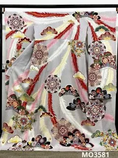 振袖 くすみカラー 大輪 金彩 刺繍 身丈170cm 新品未使用品 MO3568 