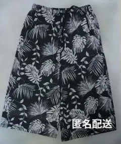 ボタニカル柄 ルームパンツ 7分丈 ワイドパンツ ブラック　M　匿名配送のサムネイル