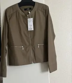 サリア Salire 丸首 ジャケット ブルゾン 新品 モカのサムネイル