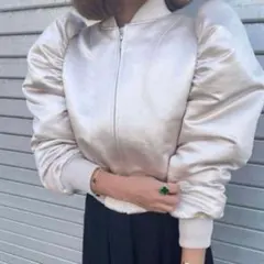 Cygne シーニュ サテンブルゾン パワーショルダー - メルカリ