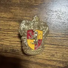 ハリーポッター ピンバッジ　ガチャガチャ　グリフィンドール